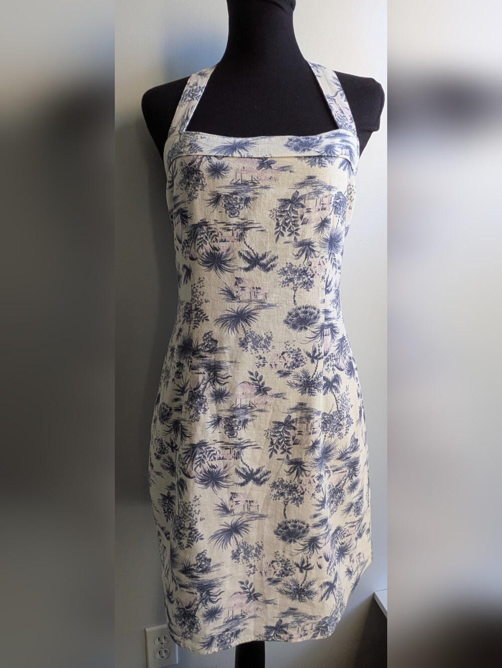 EUC....Abercrombie & Fitch  Linen Blend Halter Dress Size M